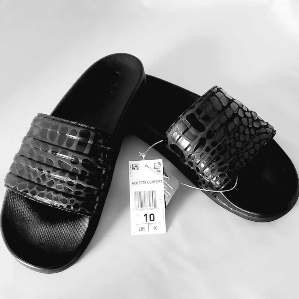 ADIDAS SLIDES